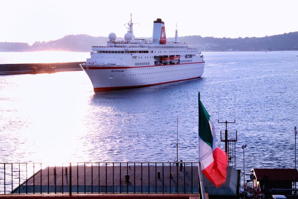 B&B Darsena ポッツオーリ エクステリア 写真